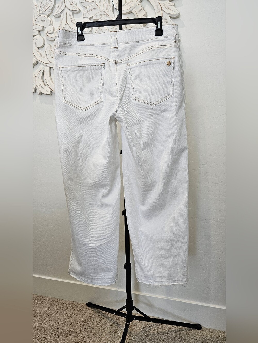 Democracy Off-White Cropped Straight Wide-Leg Jeans Women's Sz 10 NWT - Picture 3 of 8